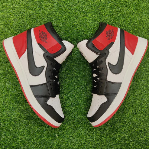jordan 1 toe black